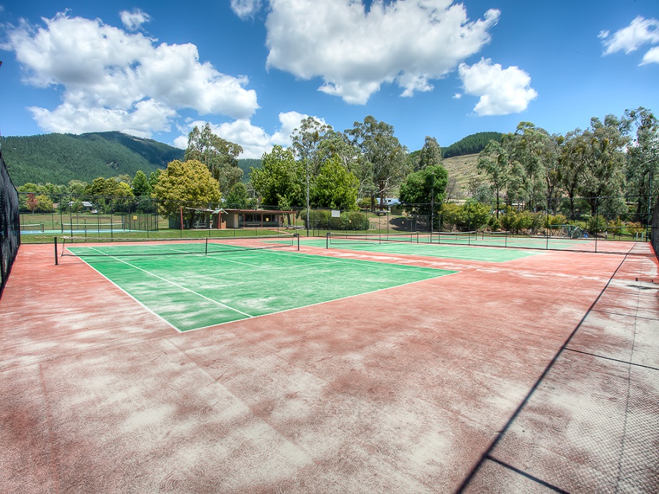 Pioneer Park - Tennis Courts