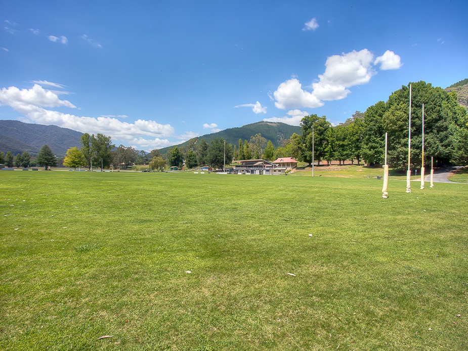 Pioneer Park - Main Oval