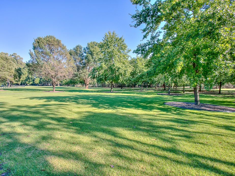 Oaks Lawn Event Space