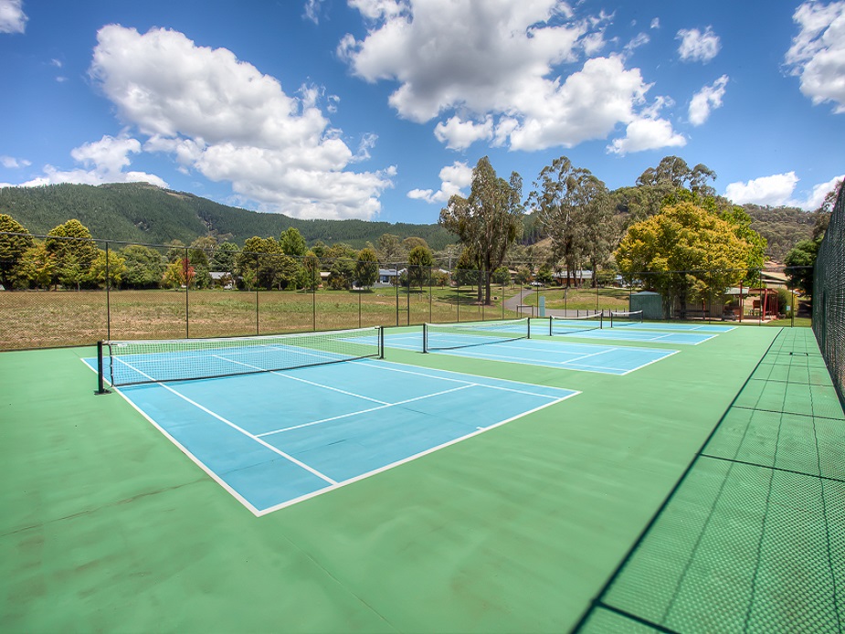 Pioneer Park - Tennis Courts