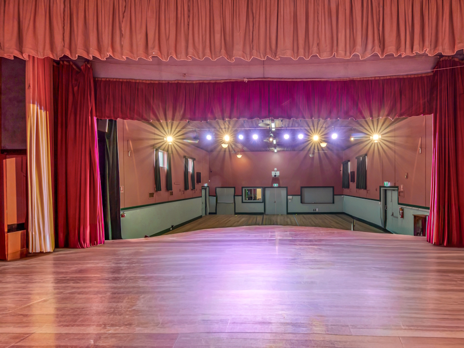 Stage