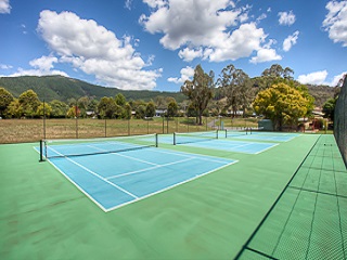 Pioneer Park - Tennis Courts