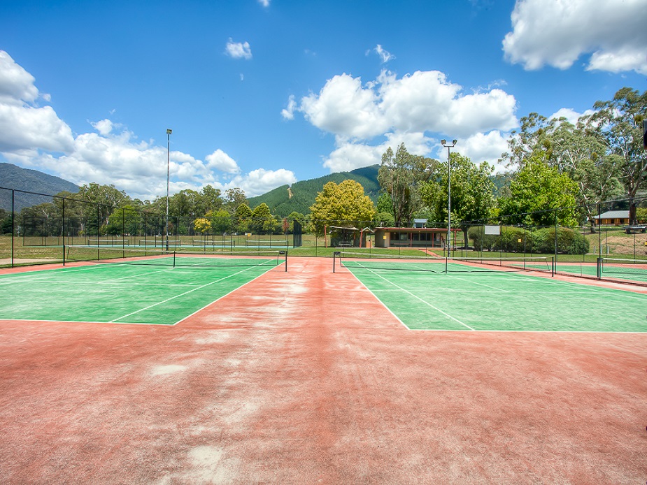 Pioneer Park - Tennis Courts