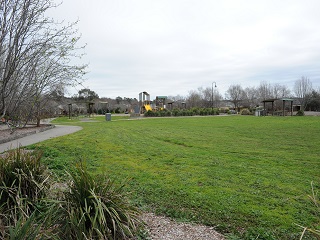 Battunga Park Lawns