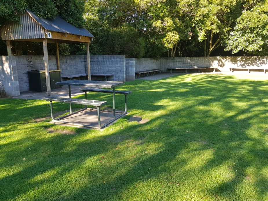 Woodhaugh Gardens BBQ area