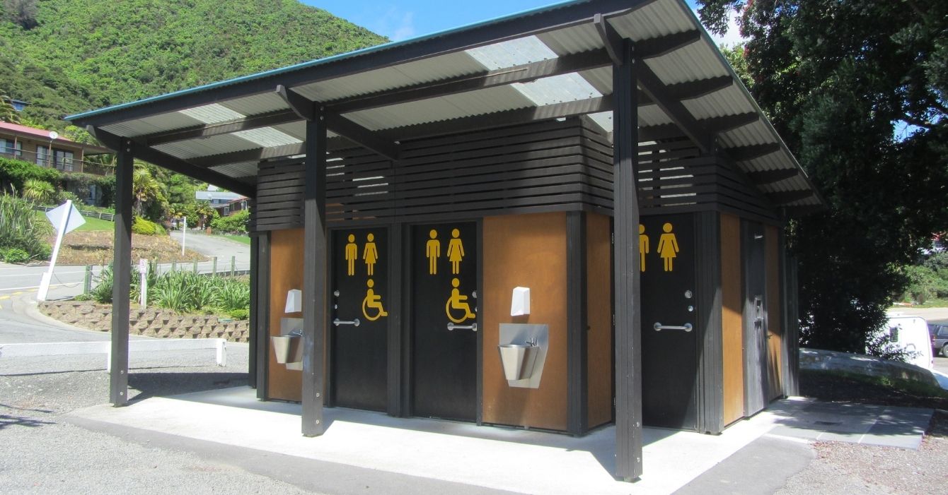 Waikawa Foreshore - Public Toilet