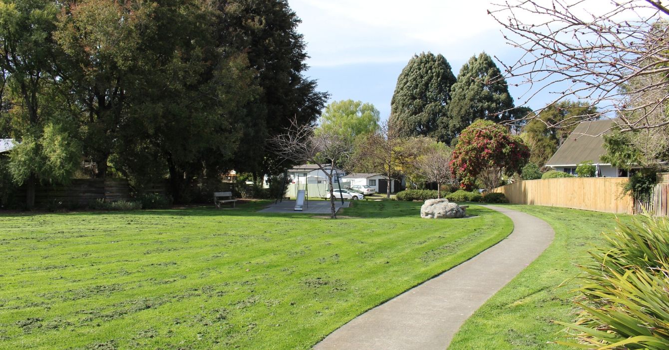 Holdaway Street Reserve