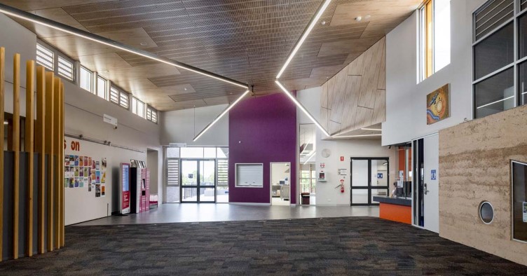 Bridge Road Foyer