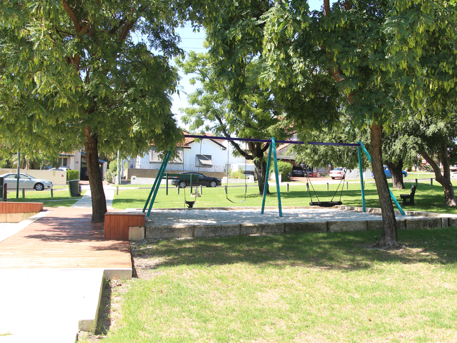 Mackie Street Reserve