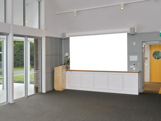 A&P Room - AV screen position