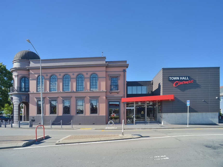 High St Front & Main Entrance