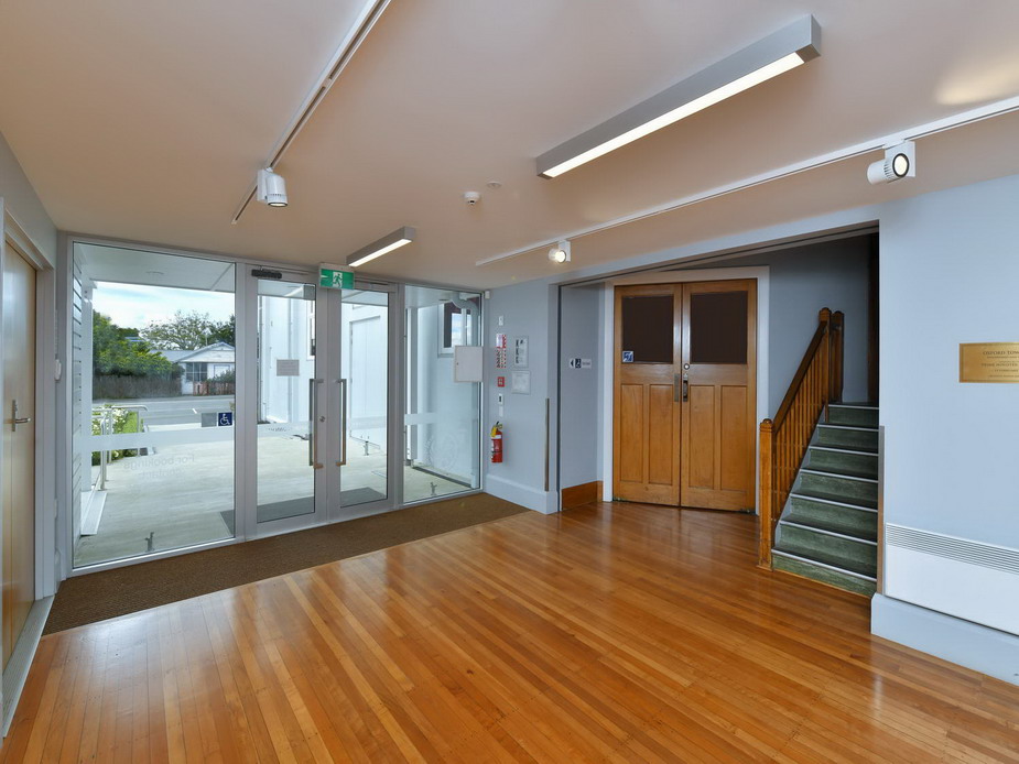 Link Space Foyer - toward Main Hall entrance